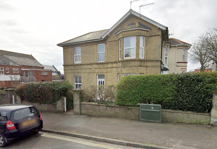 SANDOWN HOMEOWNER APPLIES TO CONVERT PROPERTY INTO 4 NEW FLATS