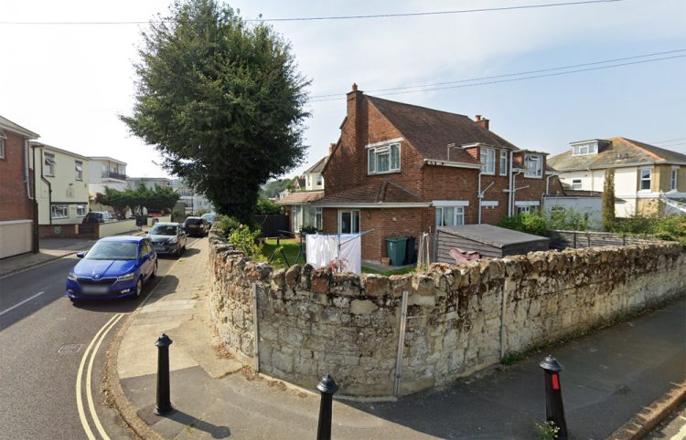 NO ‘LOCAL NEED’ TO USE HOUSES FOR PARENTING COURSES SAY COUNCIL OFFICERS
