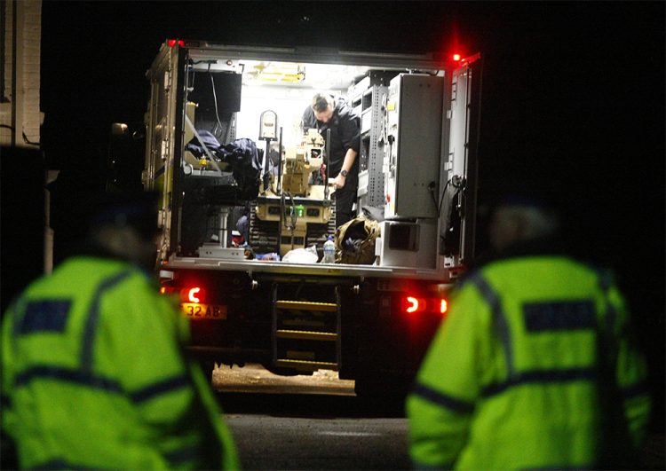 UPDATED: MAN AND TEEN DETAINED AFTER ‘EXPLOSIVE SUBSTANCE’ FOUND IN GURNARD