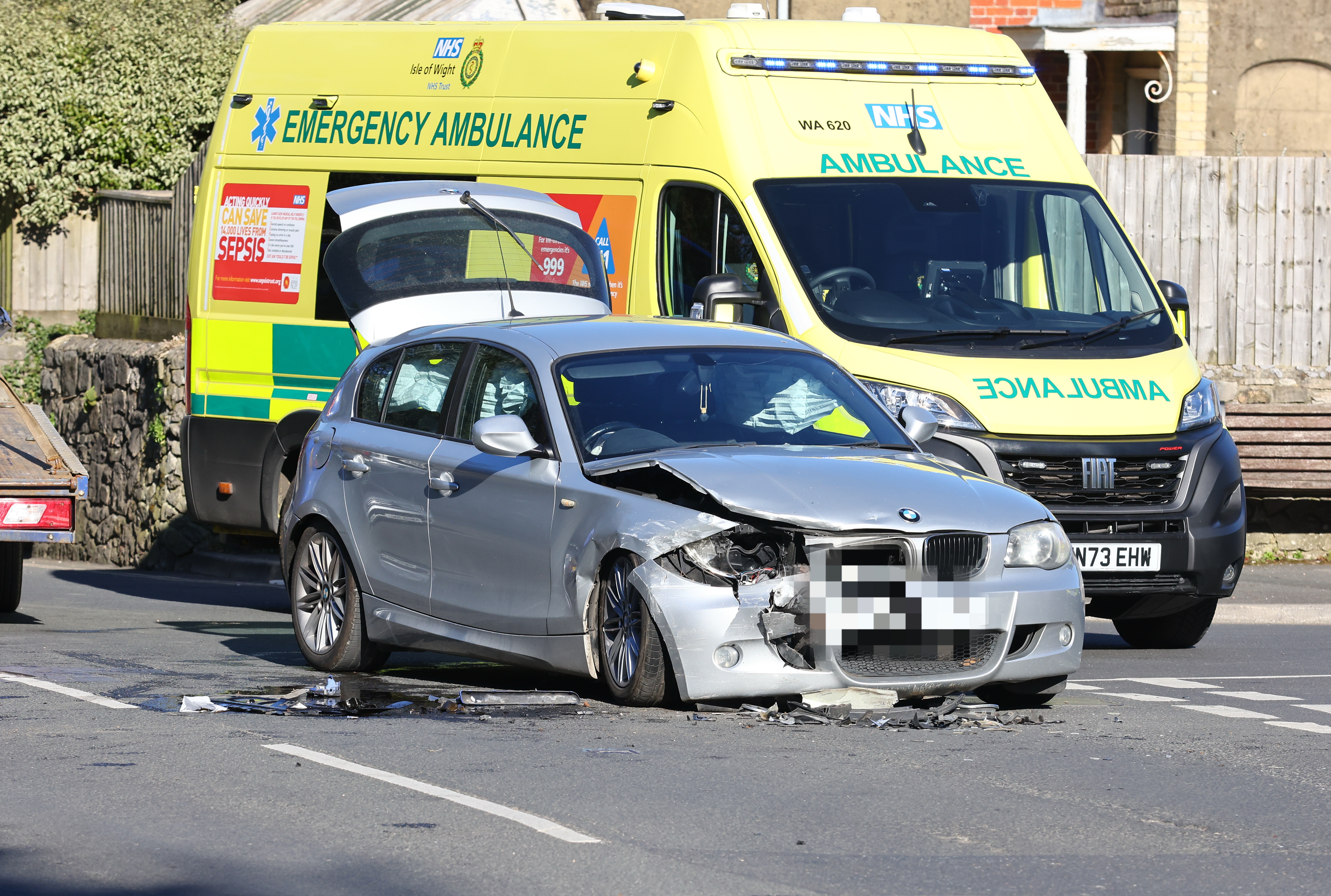 2-CAR CRASH BLOCKS NEWPORT’S THE MALL