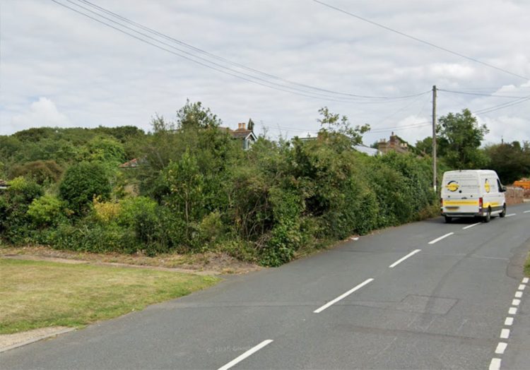 UNDEVELOPED LAND IN NORTHWOOD COULD HAVE ‘HIGH-QUALITY’ 4-BED HOUSE BUILT ON IT