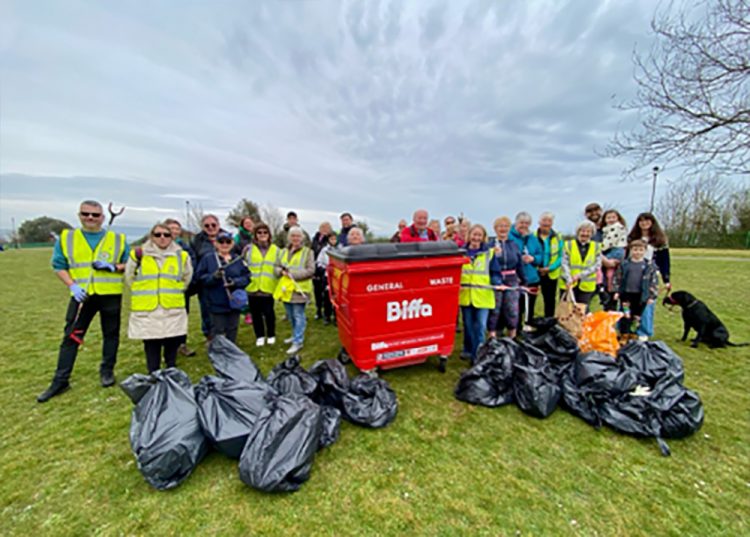GROUP OF 60 TAKE PART IN INAUGURAL GREAT BAY WIDE LITTER PICK