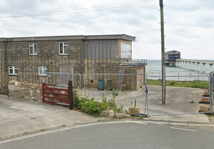 PARISH COUNCIL AND LOCALS OBJECT TO BEMBRIDGE CAFÉ PLANS