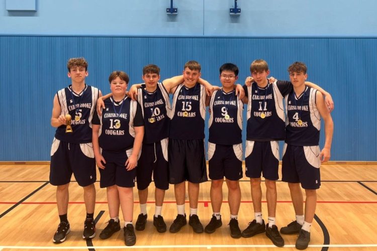 RECORD PARTICIPATION AND NEW CHALLENGERS IN SCHOOL BASKETBALL SHOWDOWN
