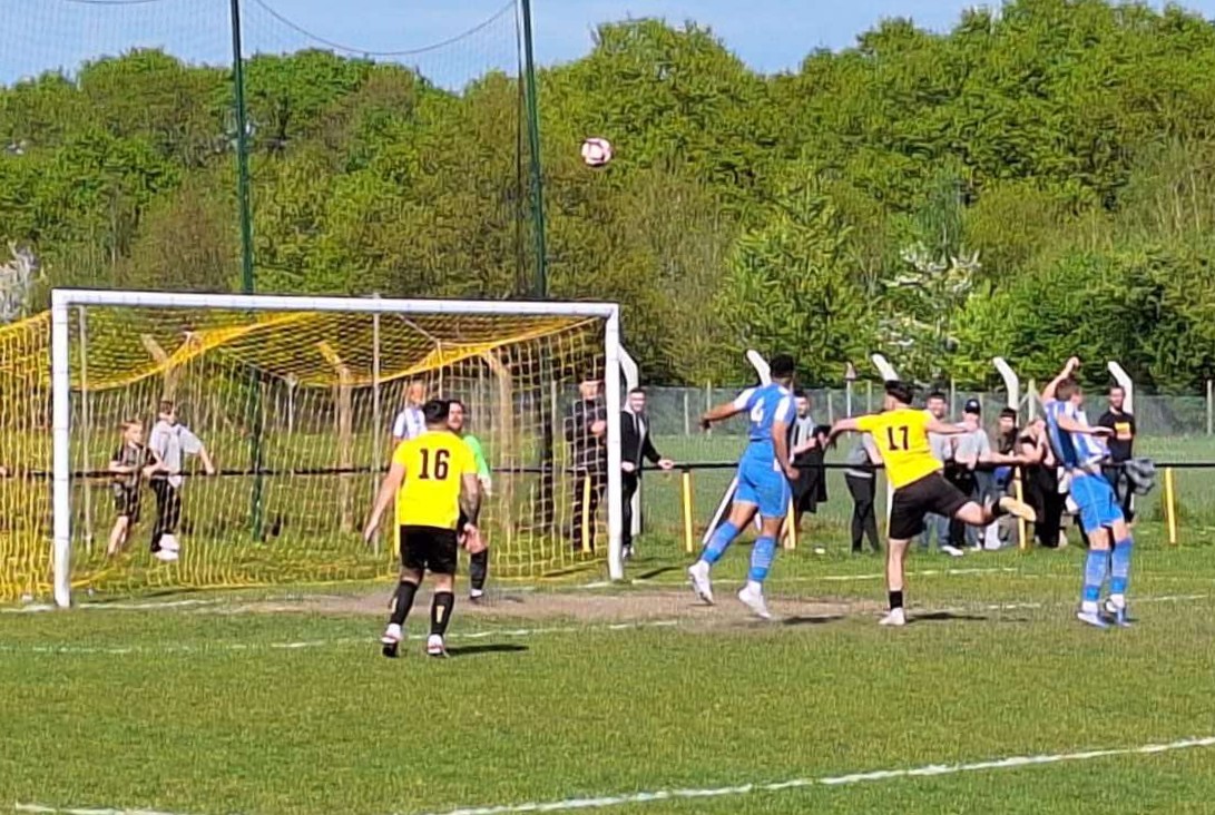 Hable Club YACHTSMEN SUNK IN FINAL LEAGUE GAME BY LATE GOAL AT HAMBLE CLUB - Isle ...