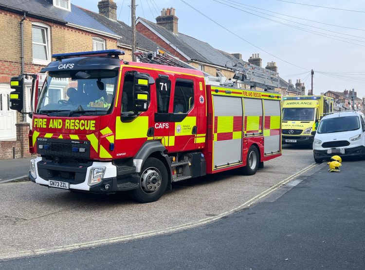 ONE HOSPITALISED AFTER KITCHEN FIRE BREAKS OUT IN EAST COWES