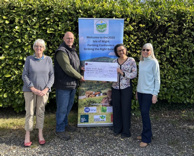 NEARLY £800 RAISED FOR RURAL CAREERS FUND AT 2025 FARMING CONFERNCE