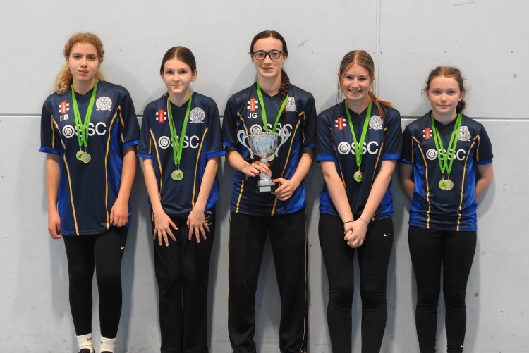 VENTNOR GIRLS U15s COMPLETE INDOOR CRICKET LEAGUE AND CUP DOUBLE