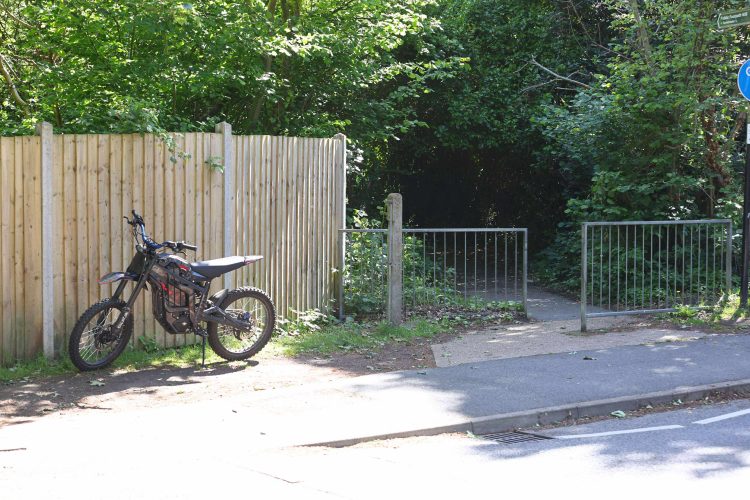 DISQUALIFIED DRIVER CAUGHT ON SURRON E-BIKE HANDED 6 POINTS BY MAGISTRATES