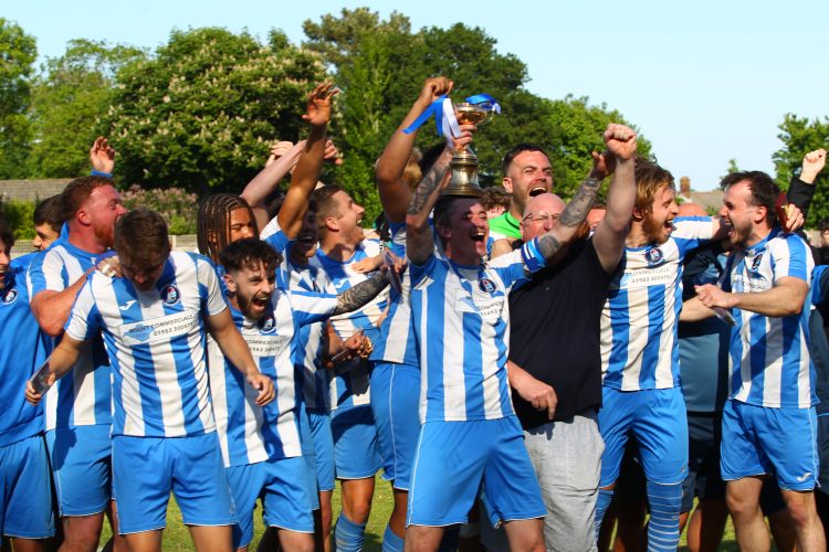BUMPER CROWD WITNESS YACHTSMEN BEAT VICS TO RETAIN ISLE OF WIGHT GOLD CUP