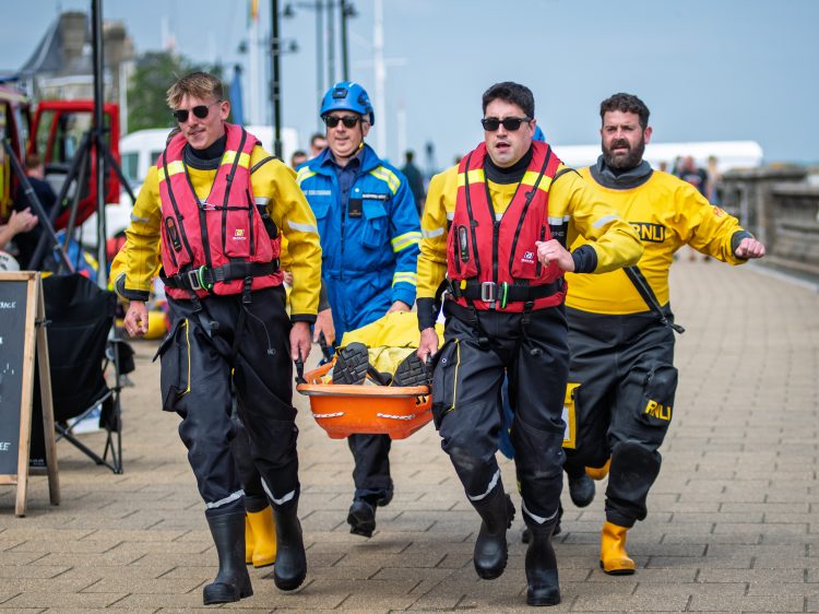 COWES RNLI CELEBRATES STRONG COMMUNITY TURNOUT FOR MAYDAY FUNDRAISER