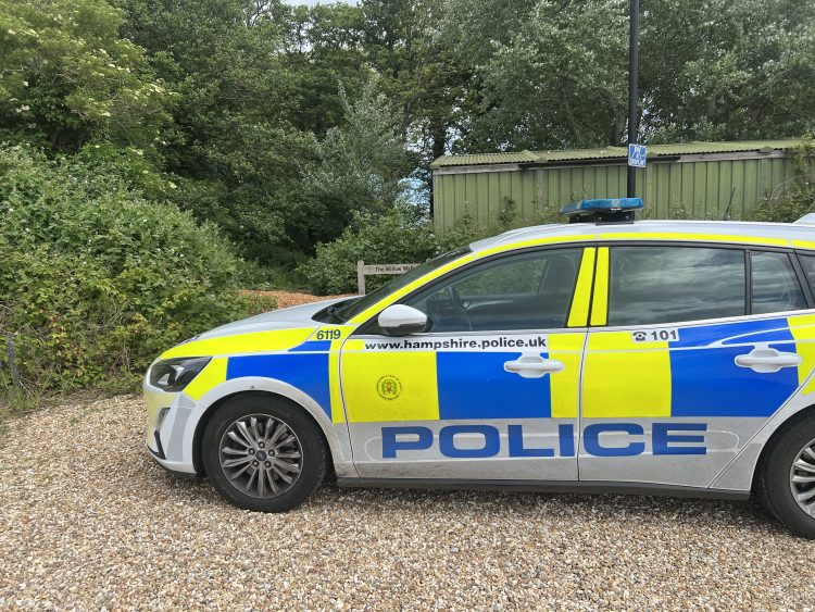 14-YEAR-OLD ARRESTED AFTER MAN STABBED IN THE BACK FOLLOWING SANDOWN BURGLARY