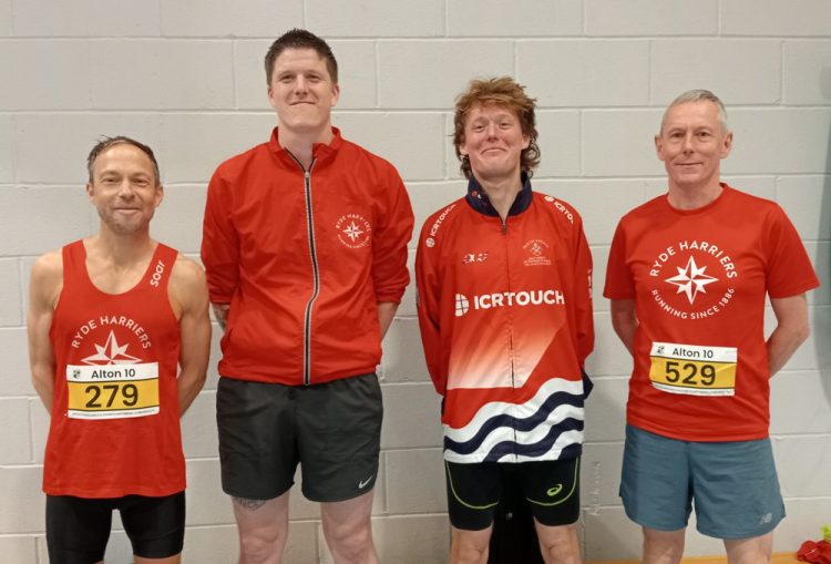 HARRIERS QUAD IMPRESS IN TESTING ALTON 10-MILER