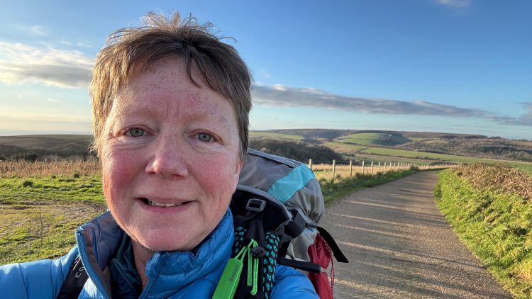ISLE OF WIGHT WOMAN TO TREK SOLO ACROSS HIGHLANDS FOR ALZHEIMER CAFÉ