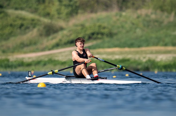 ISLE OF WIGHT ROWER LOUIS BATTLES BACK TO WIN C FINAL AT BRITISH U19 REGATTA