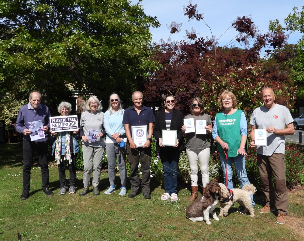 BEMBRIDGE AWARDED ‘PLASTIC FREE’ STATUS FOLLOWING COMMUNITY EFFORT