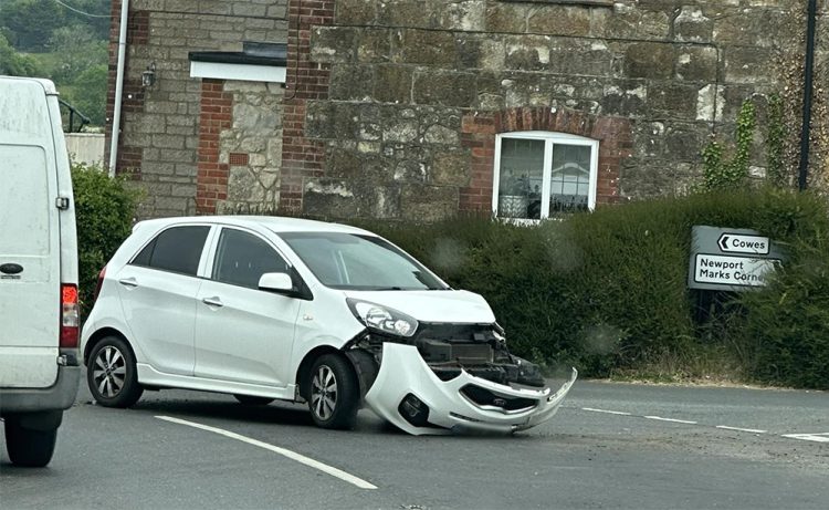 COLLISION ON DIVERSION ROUTE CAUSES DELAYS AMID HORSEBRIDGE HILL CLOSURE