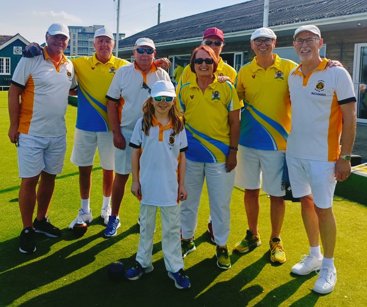 9-YEAR-OLD BOWLER REX JONES MAKES DEBUT AT SANDOWN BOWLING CLUB