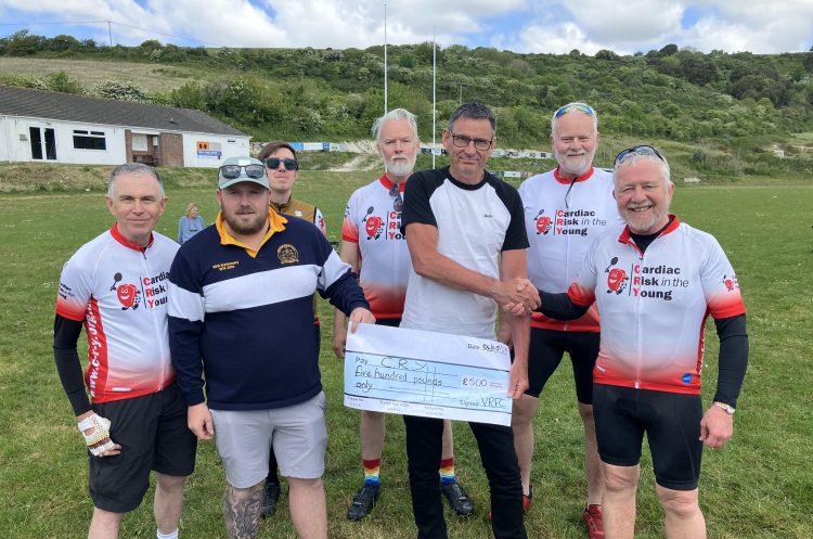 VENTNOR RUGBY CLUB DONATES £500 TO CARDIAC RISK IN THE YOUNG