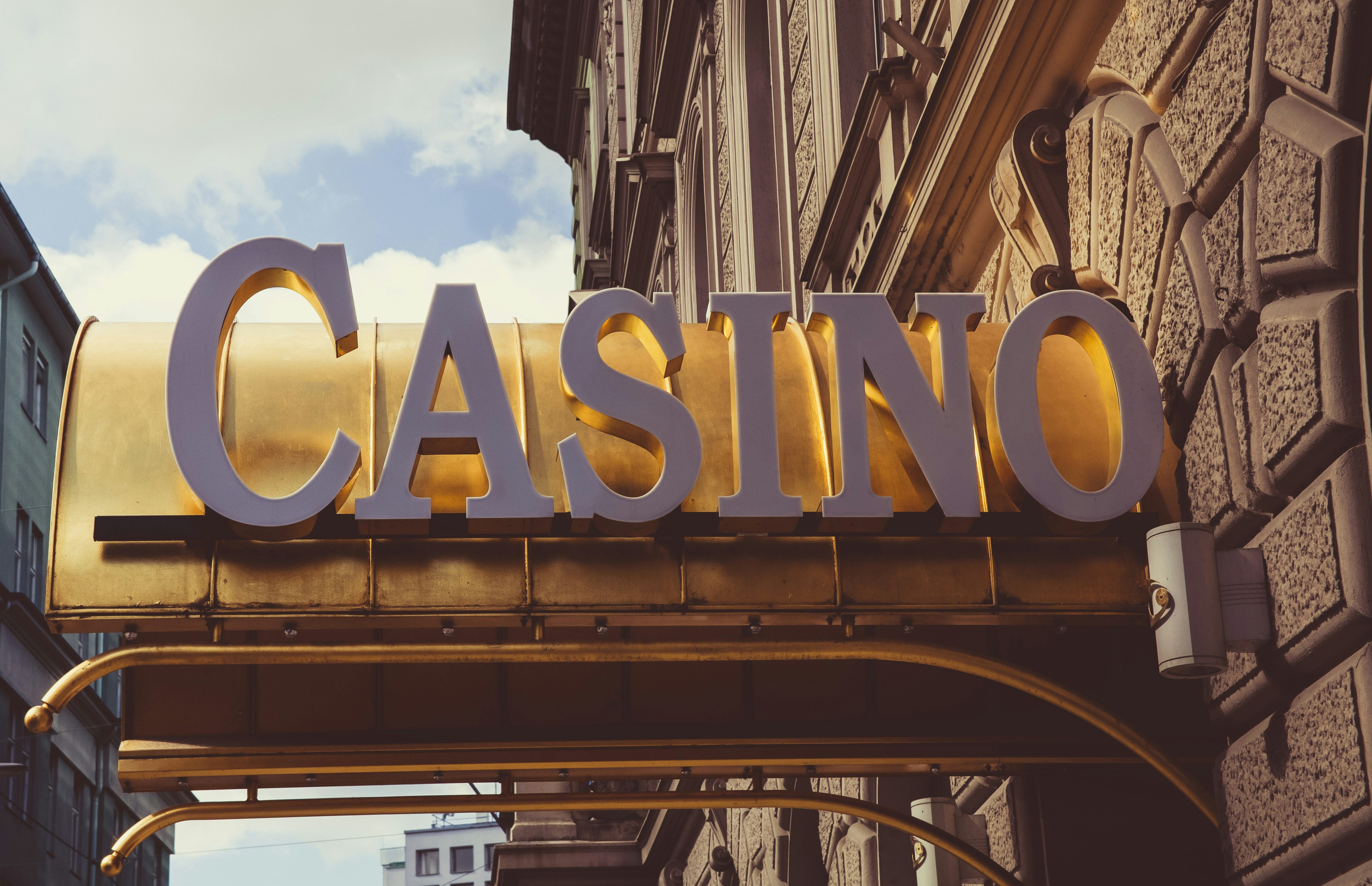 CASINO ACROSS THE WORLD: LONDON’S ICONIC VENUES AND BEYOND