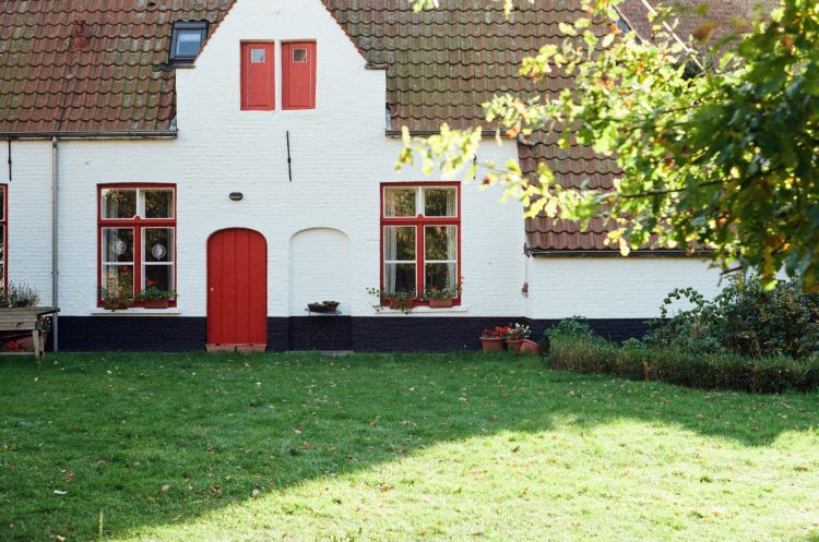 ISLE OF WIGHT PROPERTY CONFIDENCE HOLDS FIRM IN SHIFTING MARKET