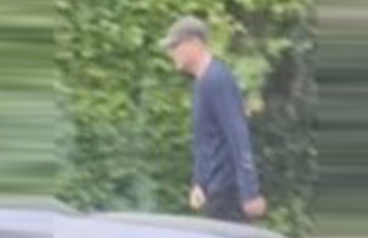 POLICE CONTINUE HUNT FOR MAN WHO EXPOSED GENITALS TO FEMALES IN COWES