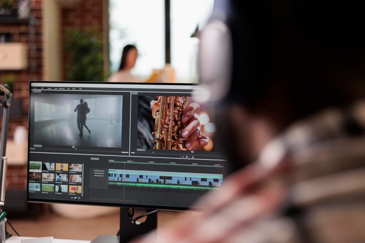 DOES PREMIERE PRO HAVE PLUGINS?