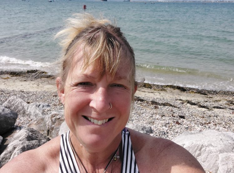 ISLE OF WIGHT CANCER PATIENT DIVES IN FOR SWIM15 CHARITY CHALLENGE