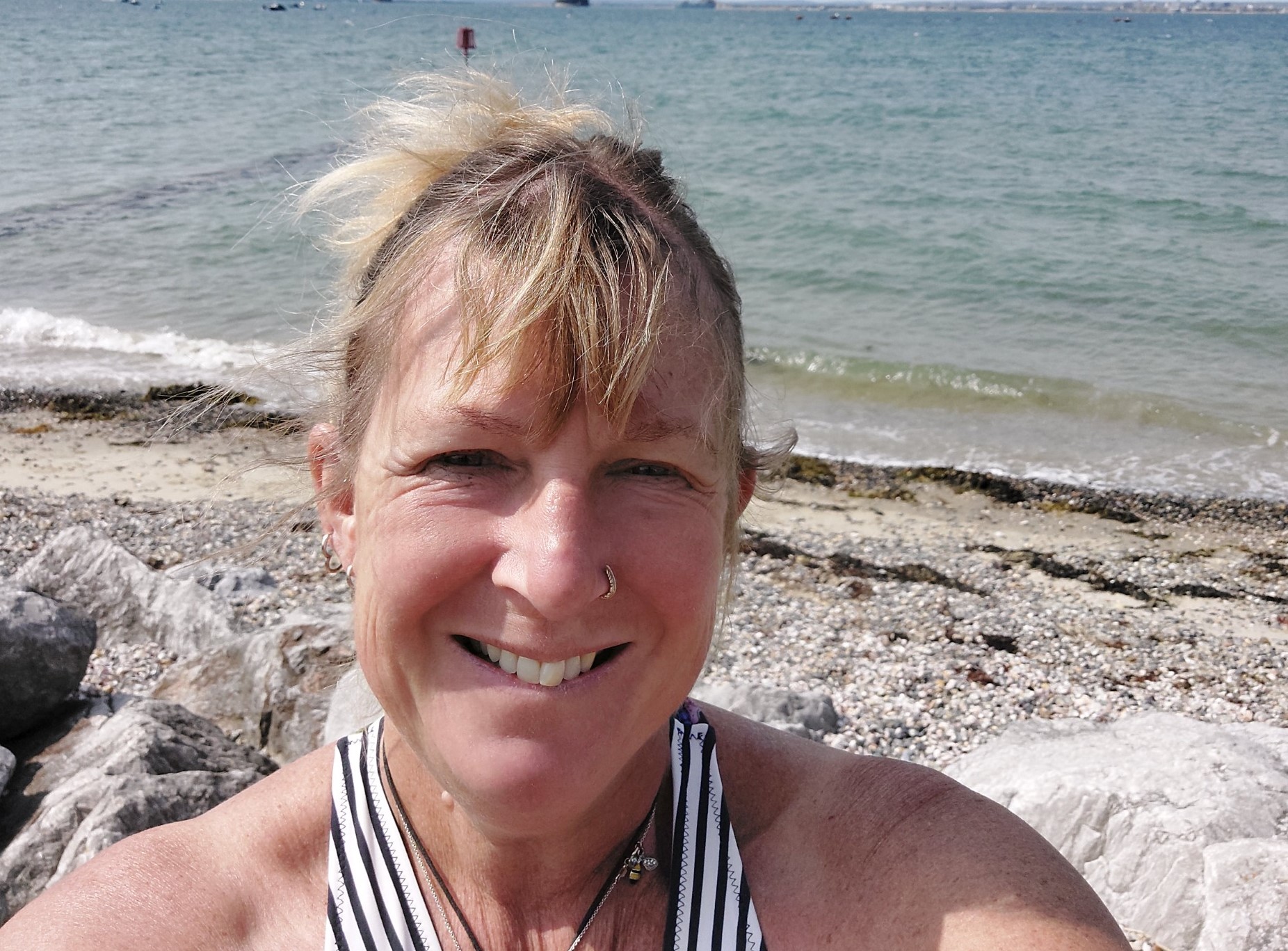 ISLE OF WIGHT CANCER PATIENT DIVES IN FOR SWIM15 CHARITY CHALLENGE