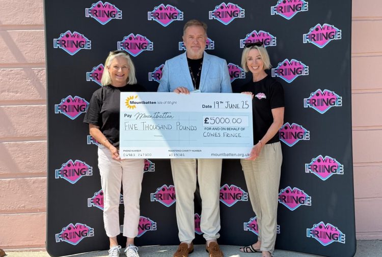 COWES FRINGE DONATES £5,000 TO MOUNTBATTEN ISLE OF WIGHT