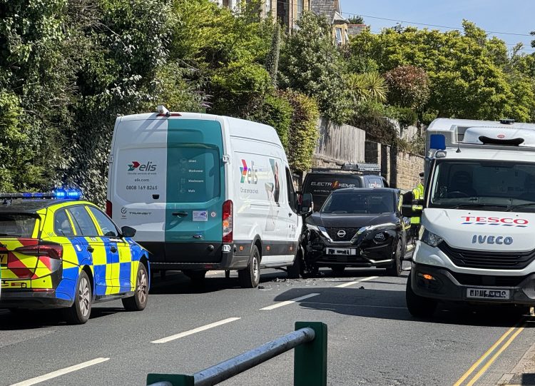 UPDATED: MAIN ROAD THROUGH BRADING CLOSED AS CAR AND VAN COLLIDE
