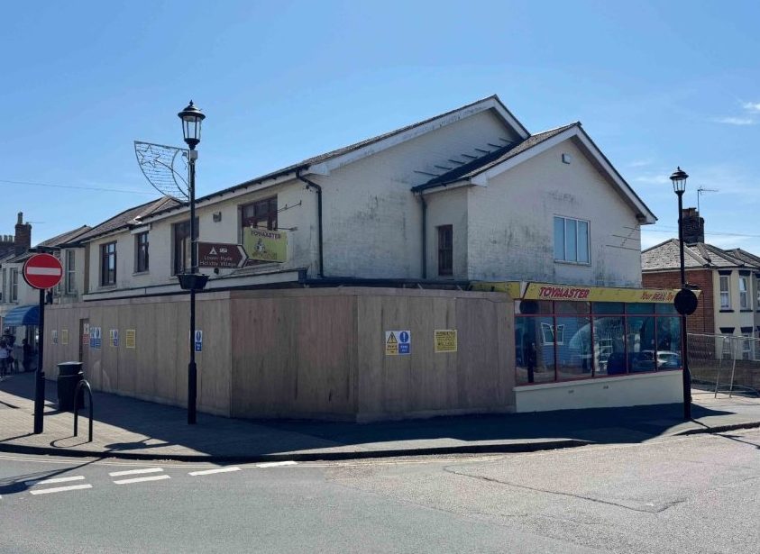 SHANKLIN PHARMACY’S EXPANSION PLANS STALLED DUE TO NHS UNDERFUNDING