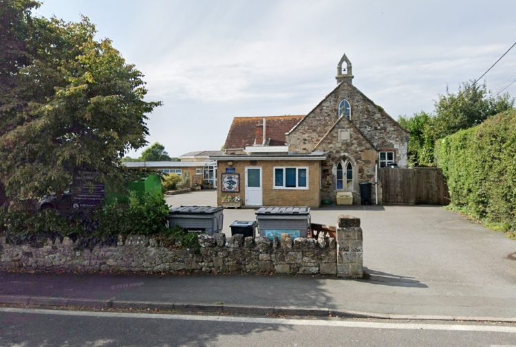 BRIGHSTONE PRIMARY CELEBRATES GLOWING SIAMS INSPECTION