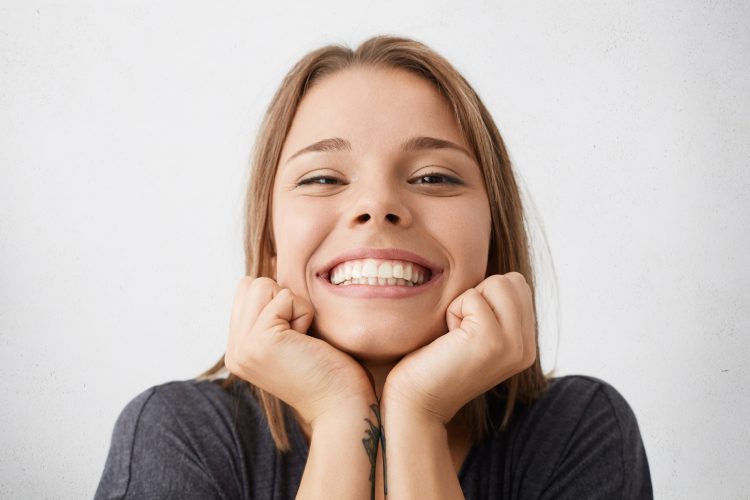 THE SECRETS BEHIND THE TURKEY TEETH TREND: COSTS, RISKS, AND BENEFITS
