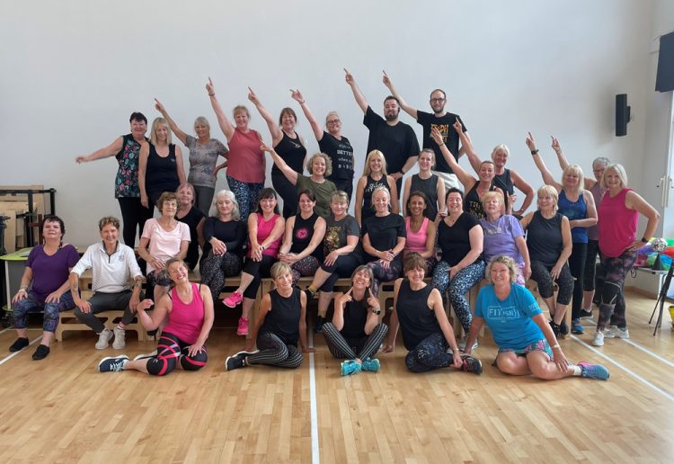 DANCE FITNESS GROUP RAISES £560 FOR ALZHEIMER’S CAFES THROUGH MUSIC AND MOVEMENT