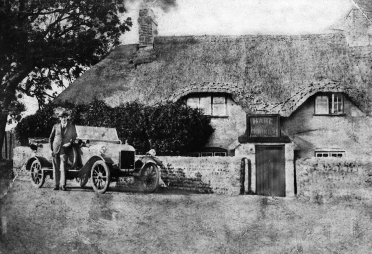 ISLE OF WIGHT PUBS: THE HARE AND HOUNDS – POPULAR PUB ASSOCIATED WITH MURDERER MICHAL MOREY