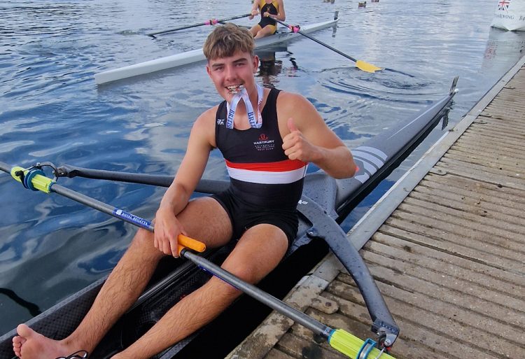 LOUIS JUST MISSES OUT ON GB SELECTION BUT SECURES DOUBLE SILVER AT NATIONALS