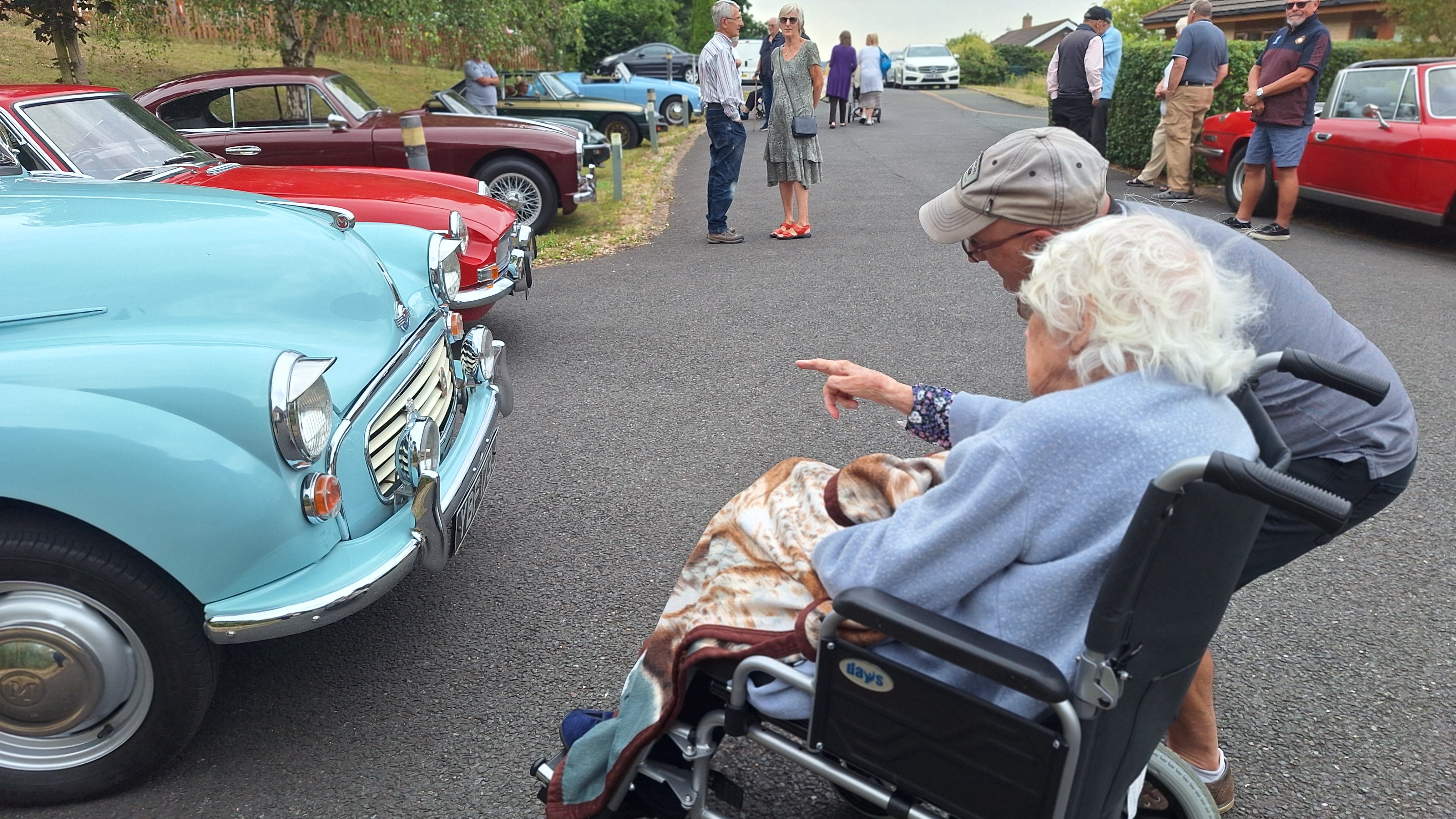 CLASSIC CAR SHOW BRINGS JOY TO RESIDENTS AT VECTA HOUSE CARE HOME