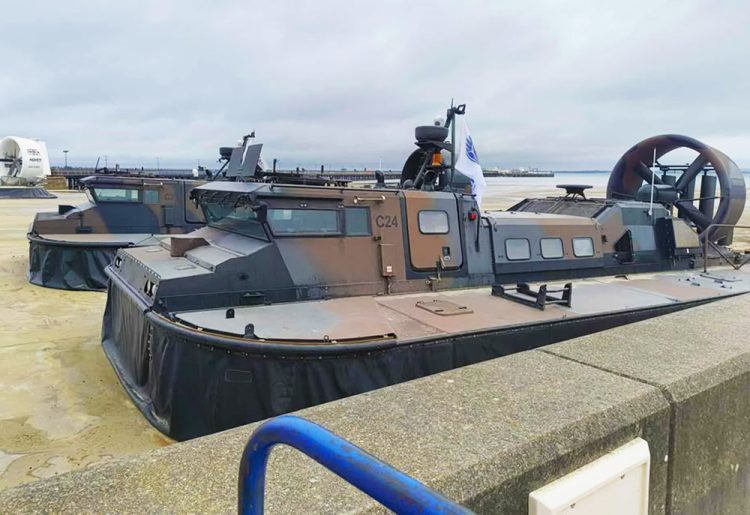 HOVERCRAFT GAINING ATTENTION IN RYDE NOW BOUND FOR PAKISTAN NAVY