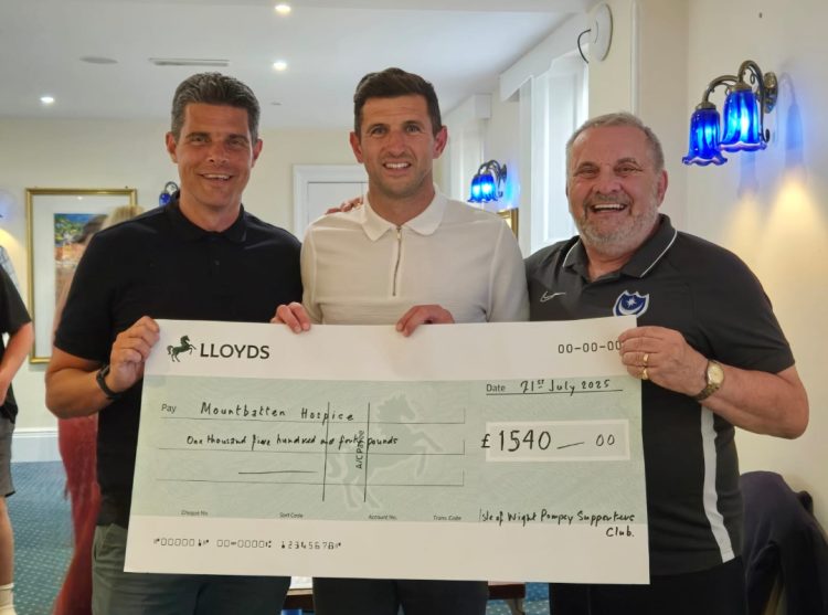 ISLE OF WIGHT POMPEY FANS RAISE £1,540 FOR MOUNTBATTEN