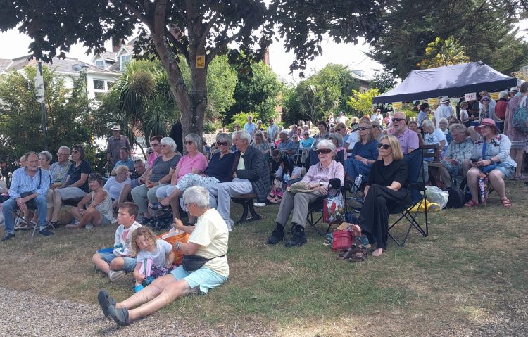 RECORD CROWDS ENJOY SUMMER SUN AT VERNON SQUARE GARDEN PARTY