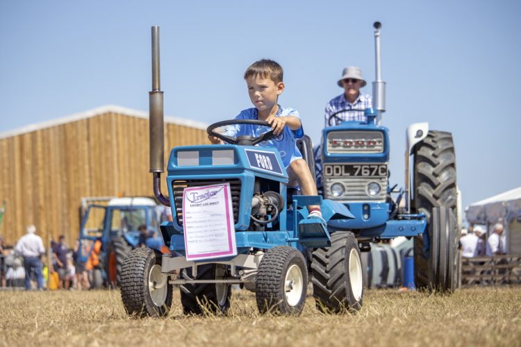 PHOTOS: CROWDS ENJOY GLORIOUS SUNSHINE AT 124TH ROYAL ISLE OF WIGHT COUNTY SHOW