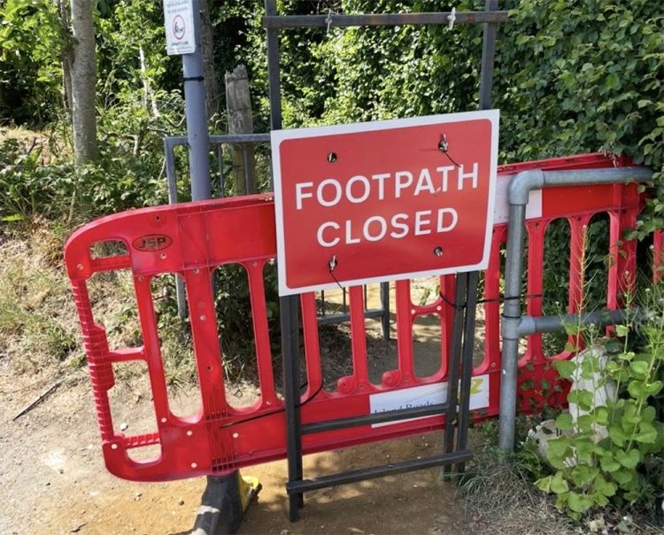 DANGEROUS TREE KEEPS TOTLAND FOOTPATH SHUT WITH NO END IN SIGHT