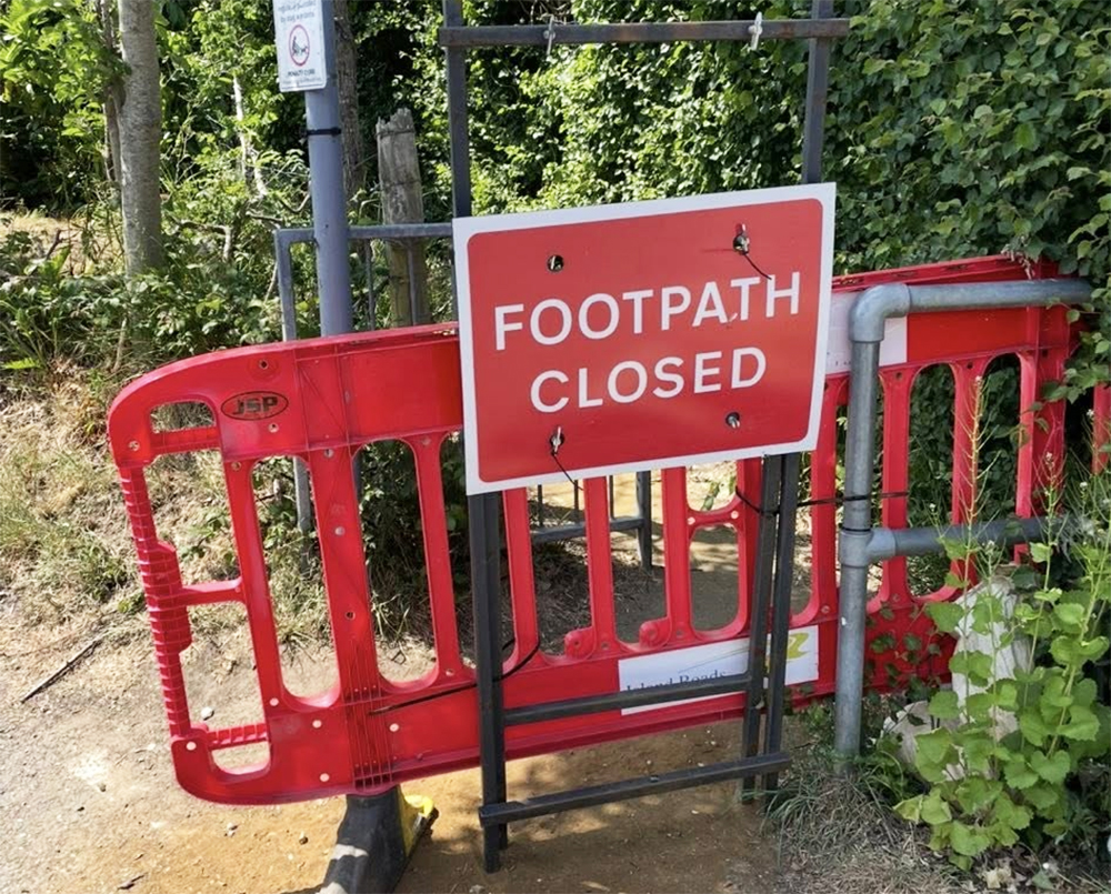 DANGEROUS TREE KEEPS TOTLAND FOOTPATH SHUT WITH NO END IN SIGHT