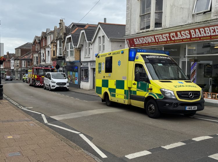 UPDATED: FIREFIGHTERS AND PARAMEDICS RUSH TO MEDICAL INCIDENT IN SANDOWN SHOP