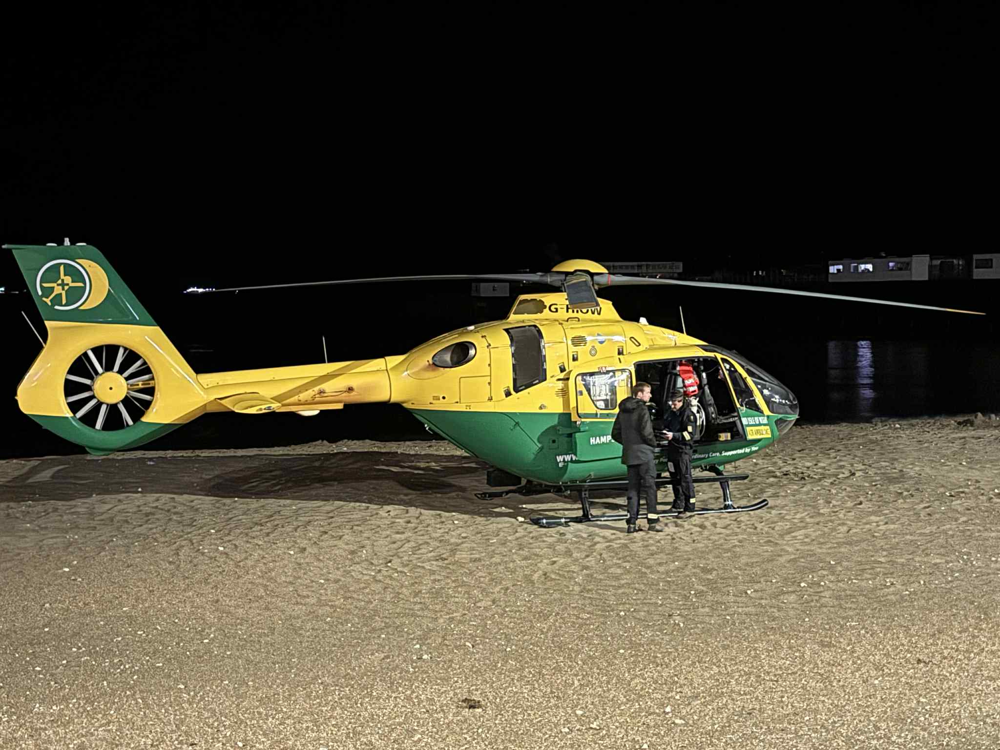 LATE NIGHT BEACH LANDING IN SANDOWN FOR AIR AMBULANCE