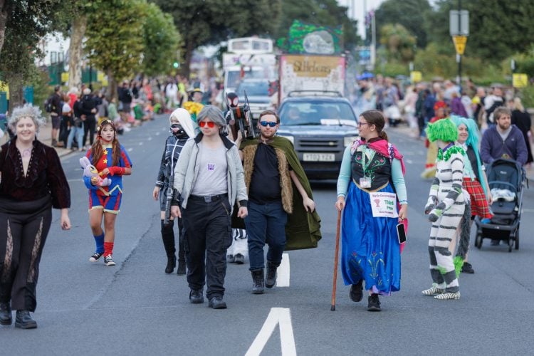 CROWDS LINE THE STREETS FOR RYDE CARNIVAL’S 2025 MAIN PROCESSION