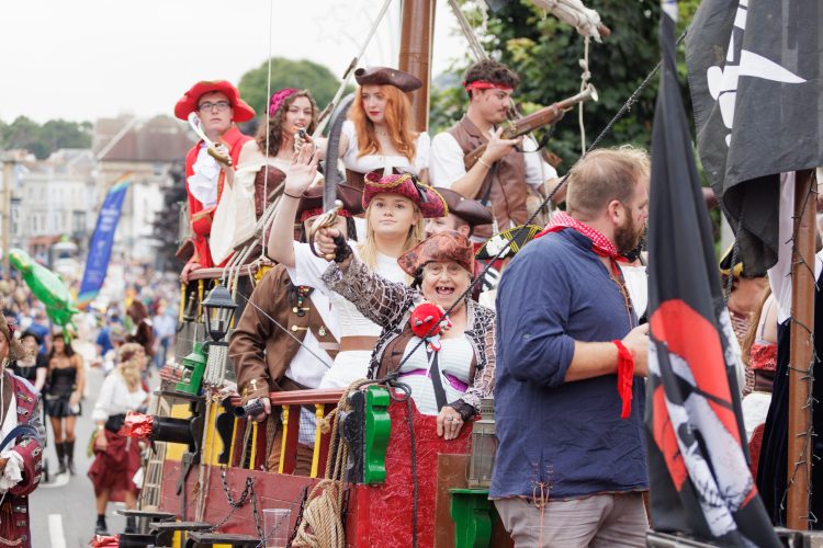 PHOTOS: VENTNOR CARNIVAL BURSTS INTO LIFE WITH COLOUR, COSTUMES AND COMMUNITY SPIRIT