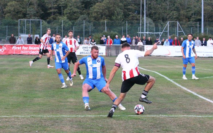 DERBY DAY DELIGHT FOR YACHTSMEN AS PHILLIPS SCORES LATE ‘EL CLASICOWES’ WINNER