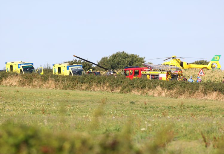 UPDATED: HELICOPTER CRASHES DOWN ONTO MAIN ROAD ON THE OUTSKIRTS OF SHANKLIN
